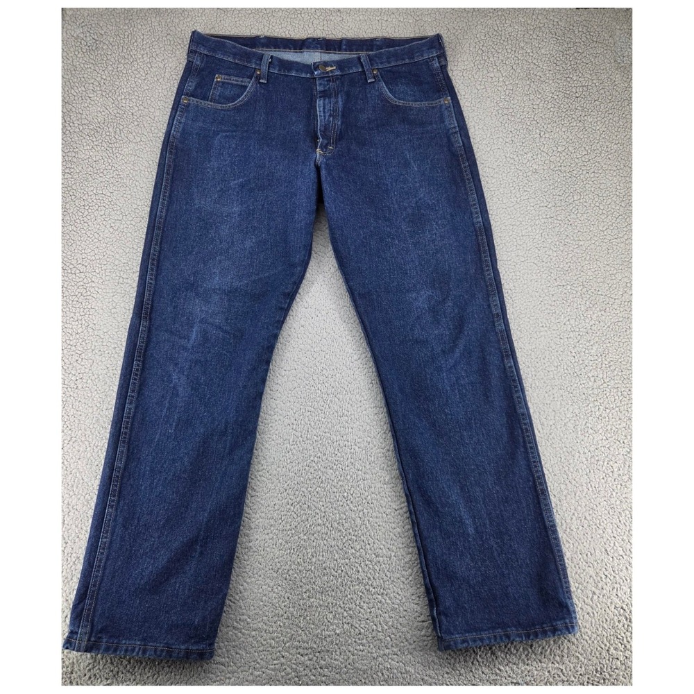 Wrangler Rugged Wear Jeans Mens 38x32 Blue Dark Wash Relaxed Fit Straight Leg